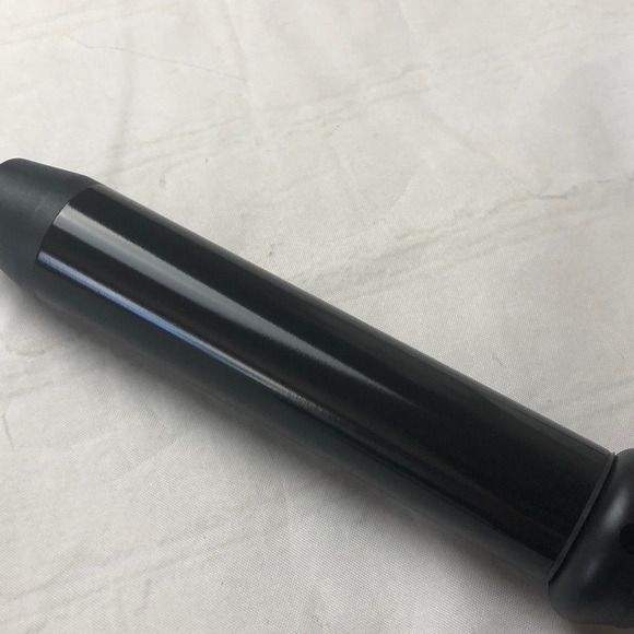 Sutra 32mm 1 1/4” clipless Ionic Curling Wand NEW! Host Pick!! - Picture 5 of 6